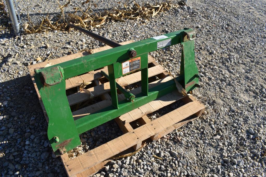 Frontier bale spear off of JD 542 loader