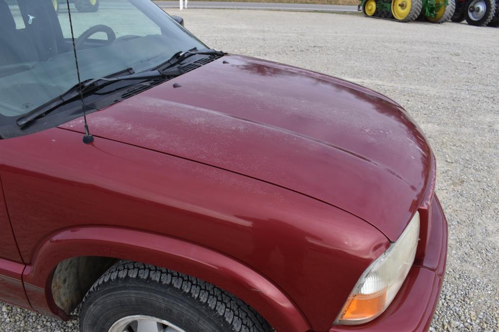 1998 GMC Sonoma, 124,798 miles, reg. cab,  long bed, automatic transmission