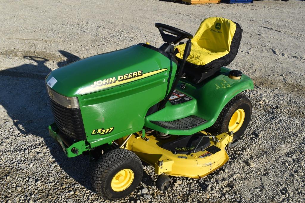 John Deere LX 277, 48in deck, hydrostatic  drive w/ cruise control, gas eng