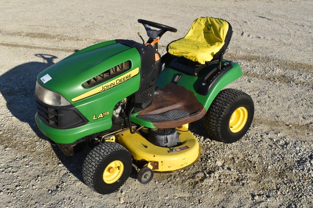 John Deere LA115, 1,240.9 hrs, gas engine,  hydrostatic drive w/ cruise con