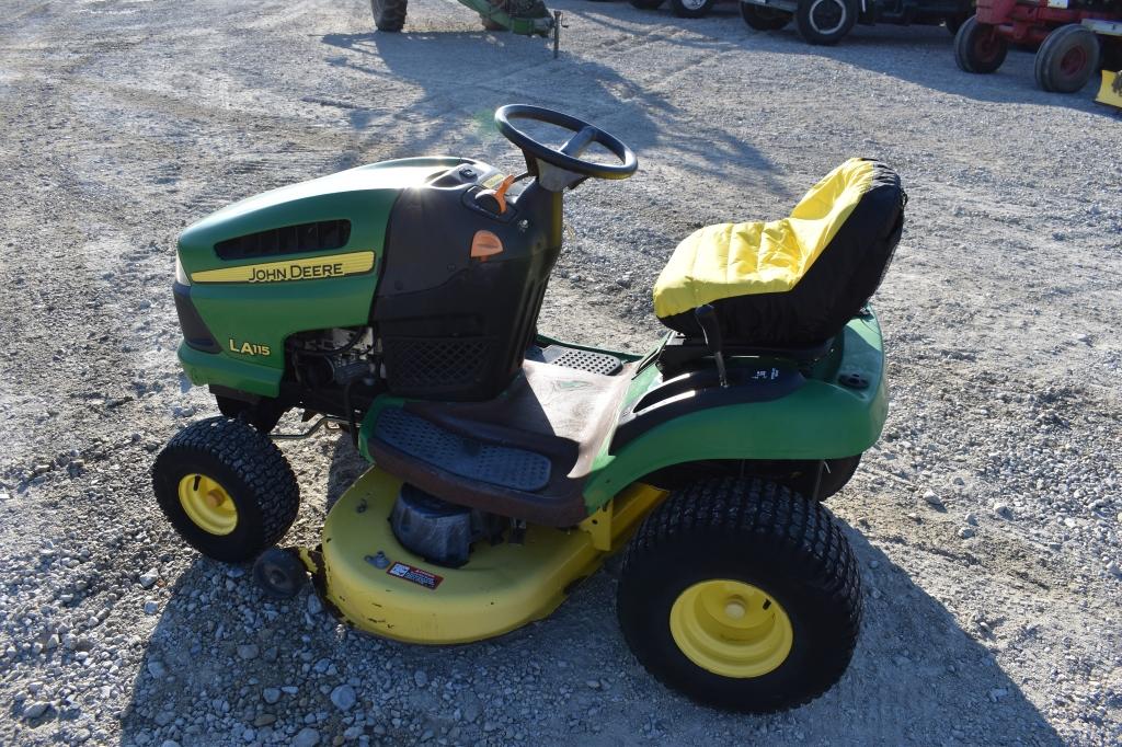 John Deere LA115, 1,240.9 hrs, gas engine,  hydrostatic drive w/ cruise con