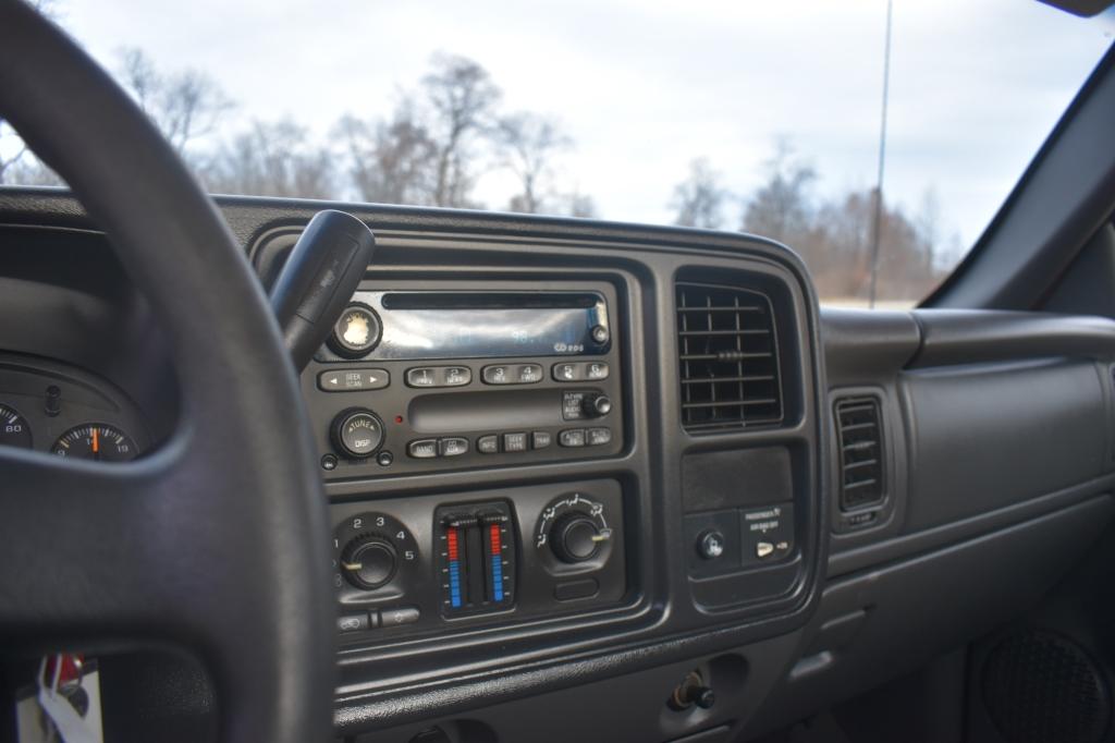 2003 Chevrolet 2500HD, 118,107 miles, 6.0  liter gas engine , automatic tra