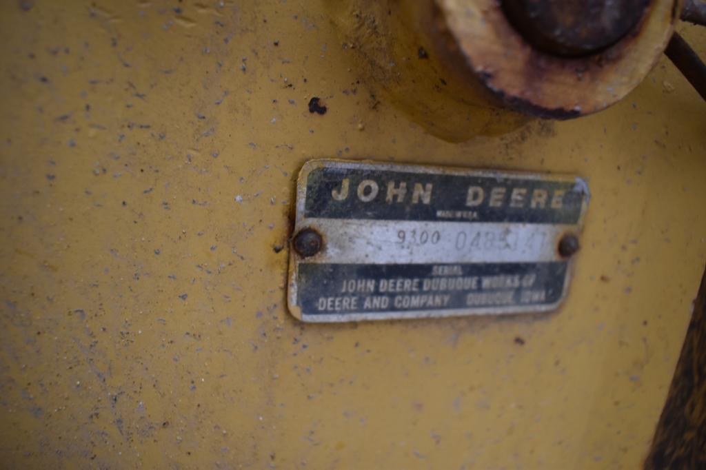 John Deere 555A, crawler dozer, winch, rear  backhoe, 70in front bucket,