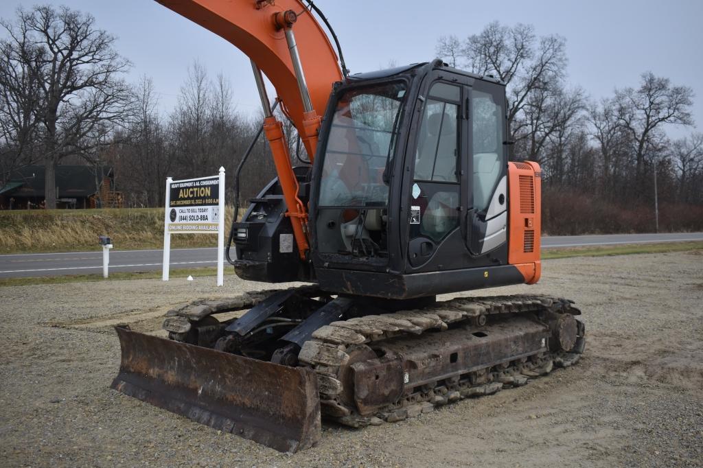 2013 ZX135US-5N, 6,625.2 hrs, back up camera,  40in. bucket, aux. hydraulic