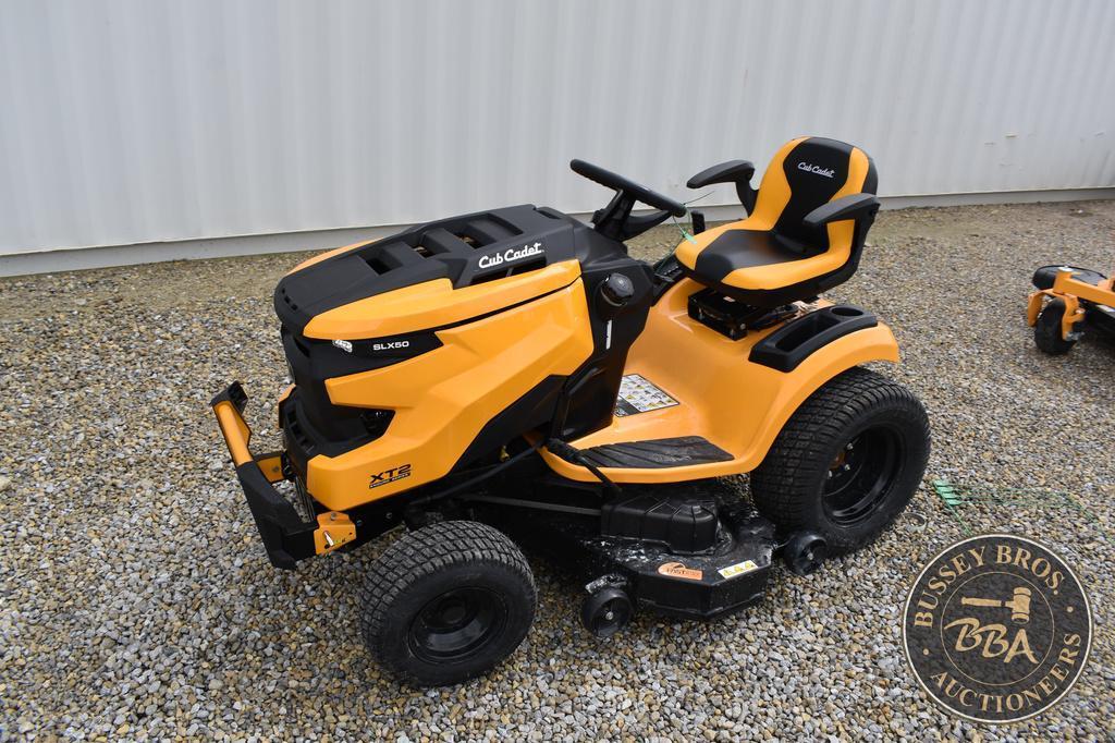 2022 CUB CADET XT2 SLX50 26176