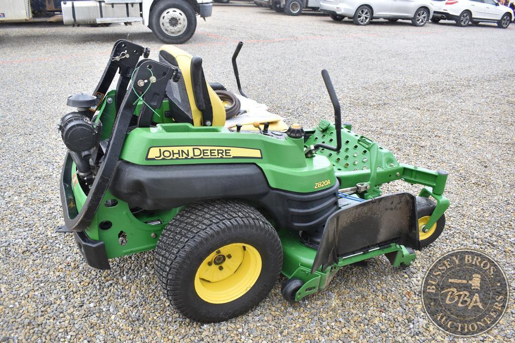 JOHN DEERE Z820A 26104