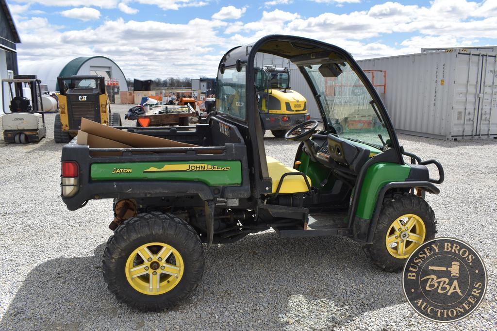 JOHN DEERE GATOR XUV 825I 26125