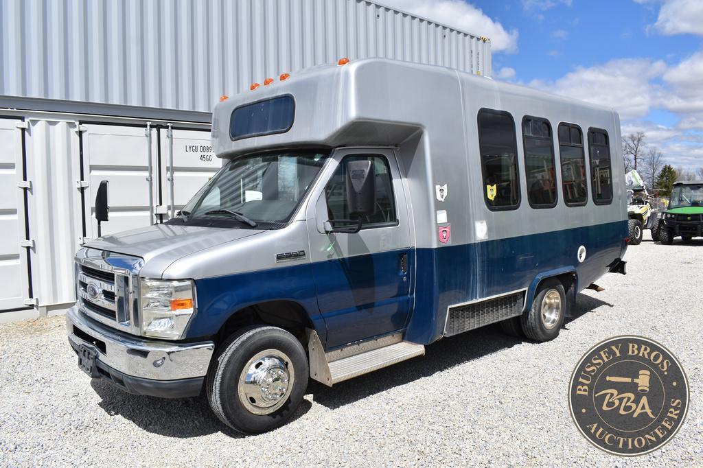 2011 FORD E350 SD 26124