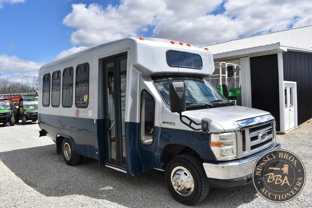 2011 FORD E350 SD 26124