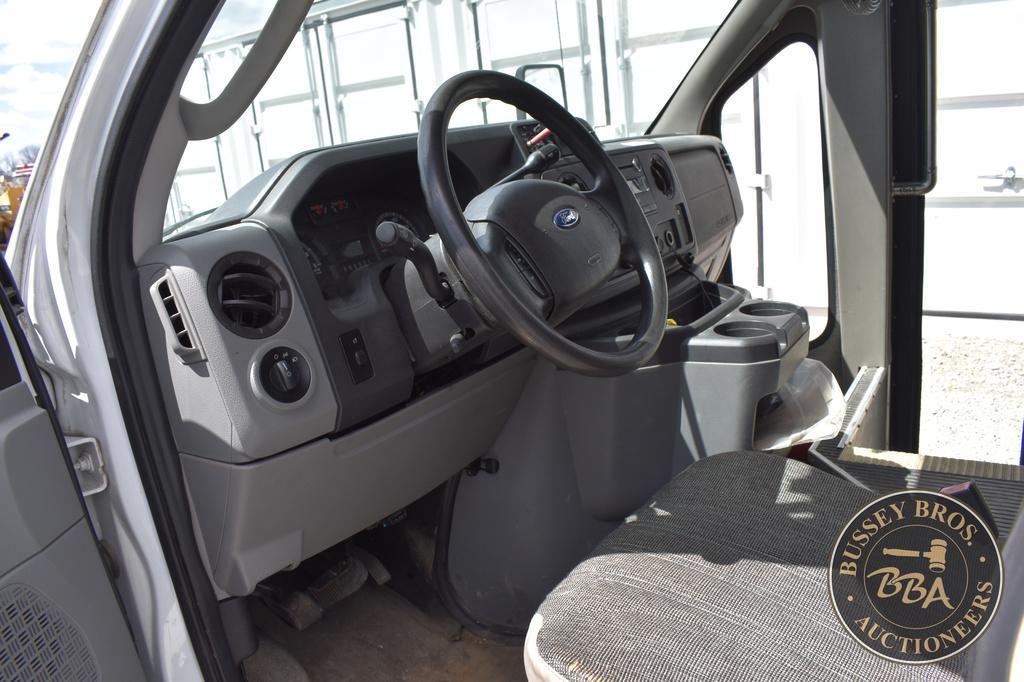 2011 FORD E350 SD 26124