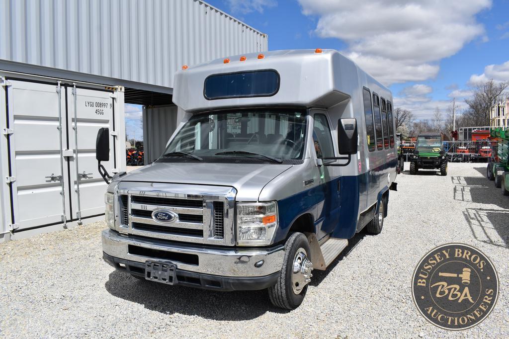 2011 FORD E350 SD 26124