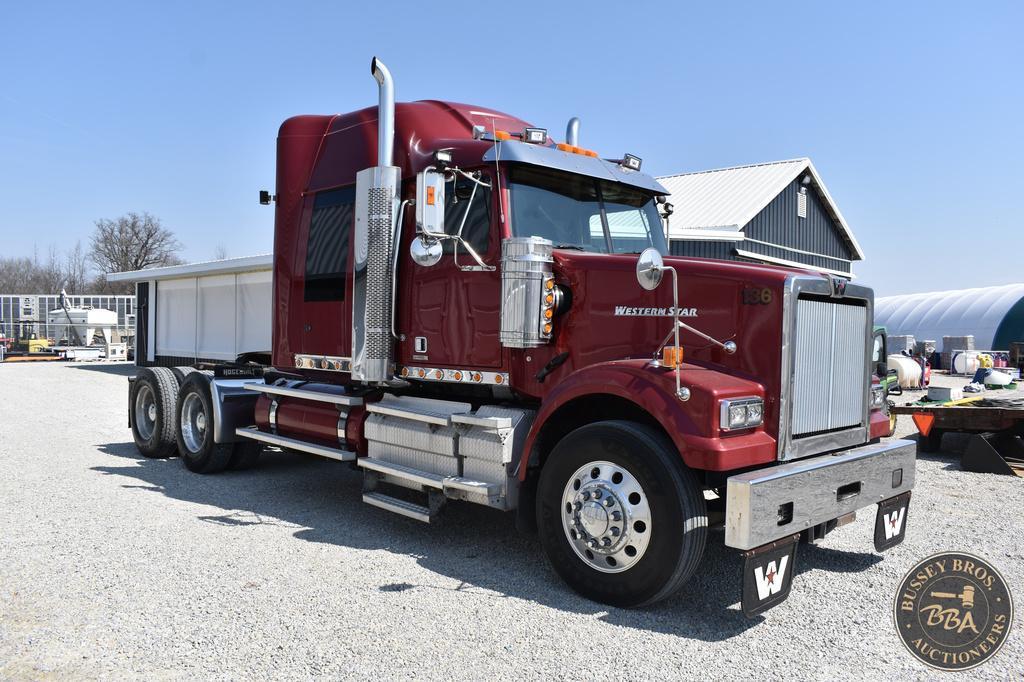 2012 WESTERN STAR 4900 26044