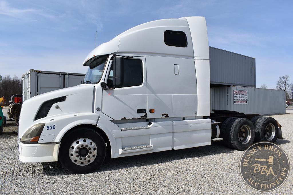 2007 VOLVO VNL64T670 25996