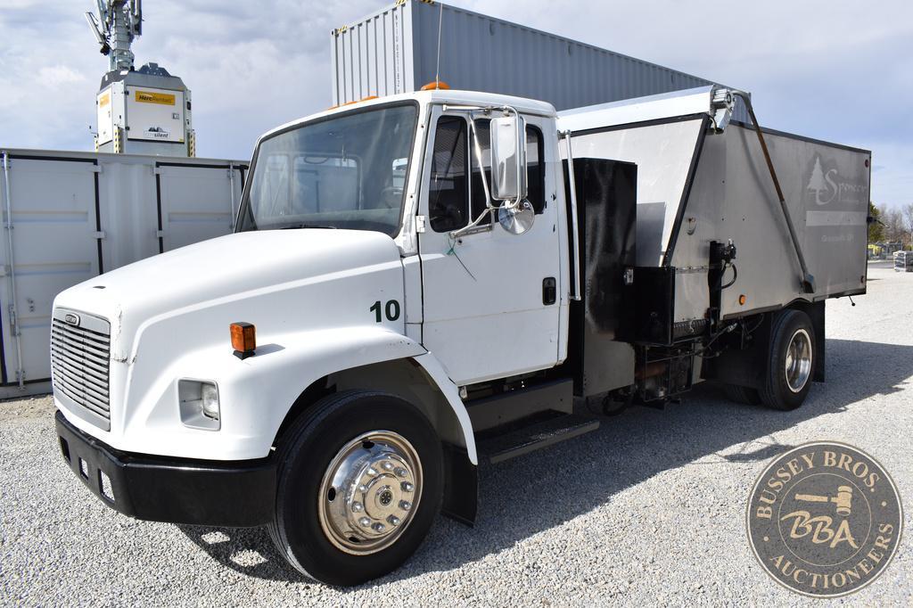 2001 FREIGHTLINER FL60 26017