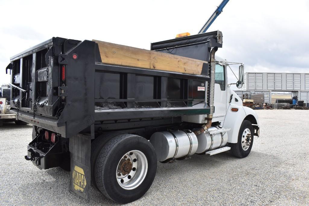 2005 KENWORTH T300 26241