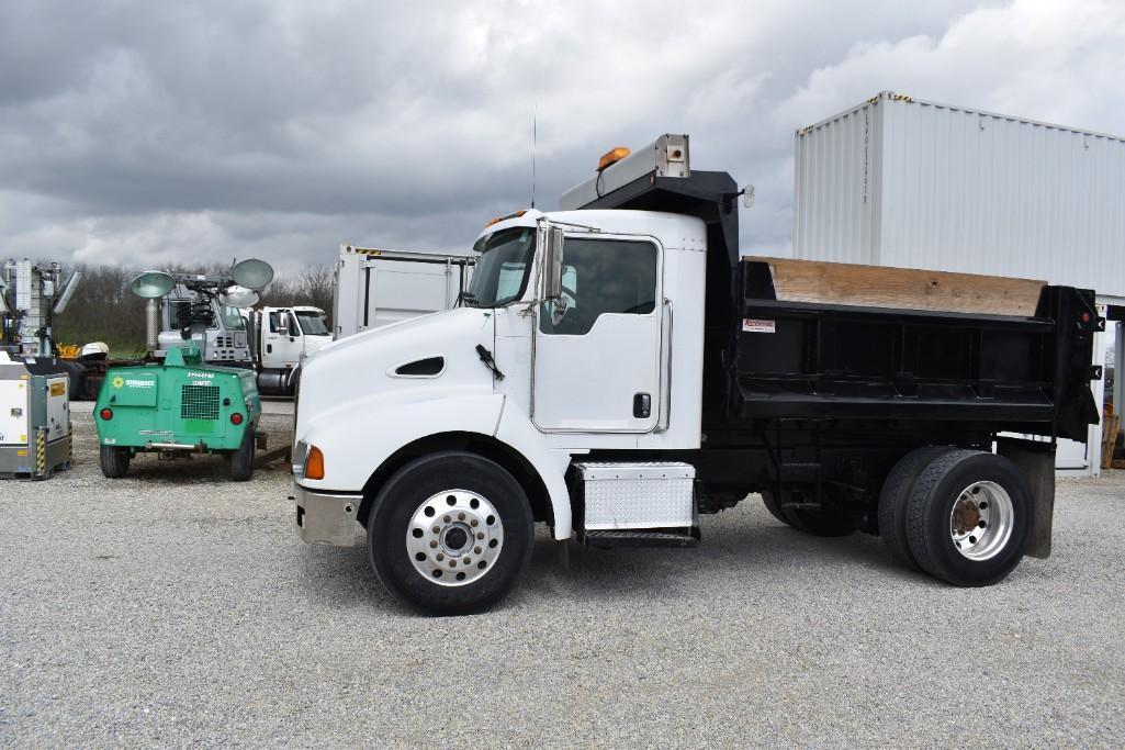 2005 KENWORTH T300 26241