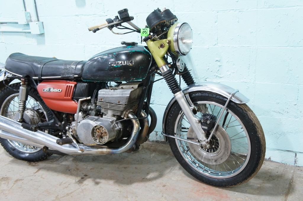 1973 SUZUKI GT550