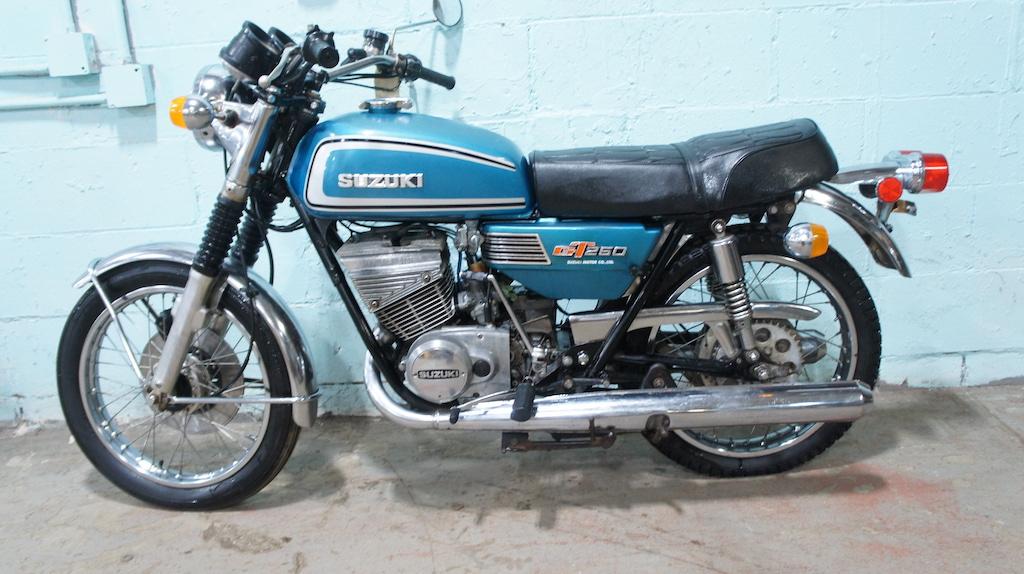 Suzuki GT250