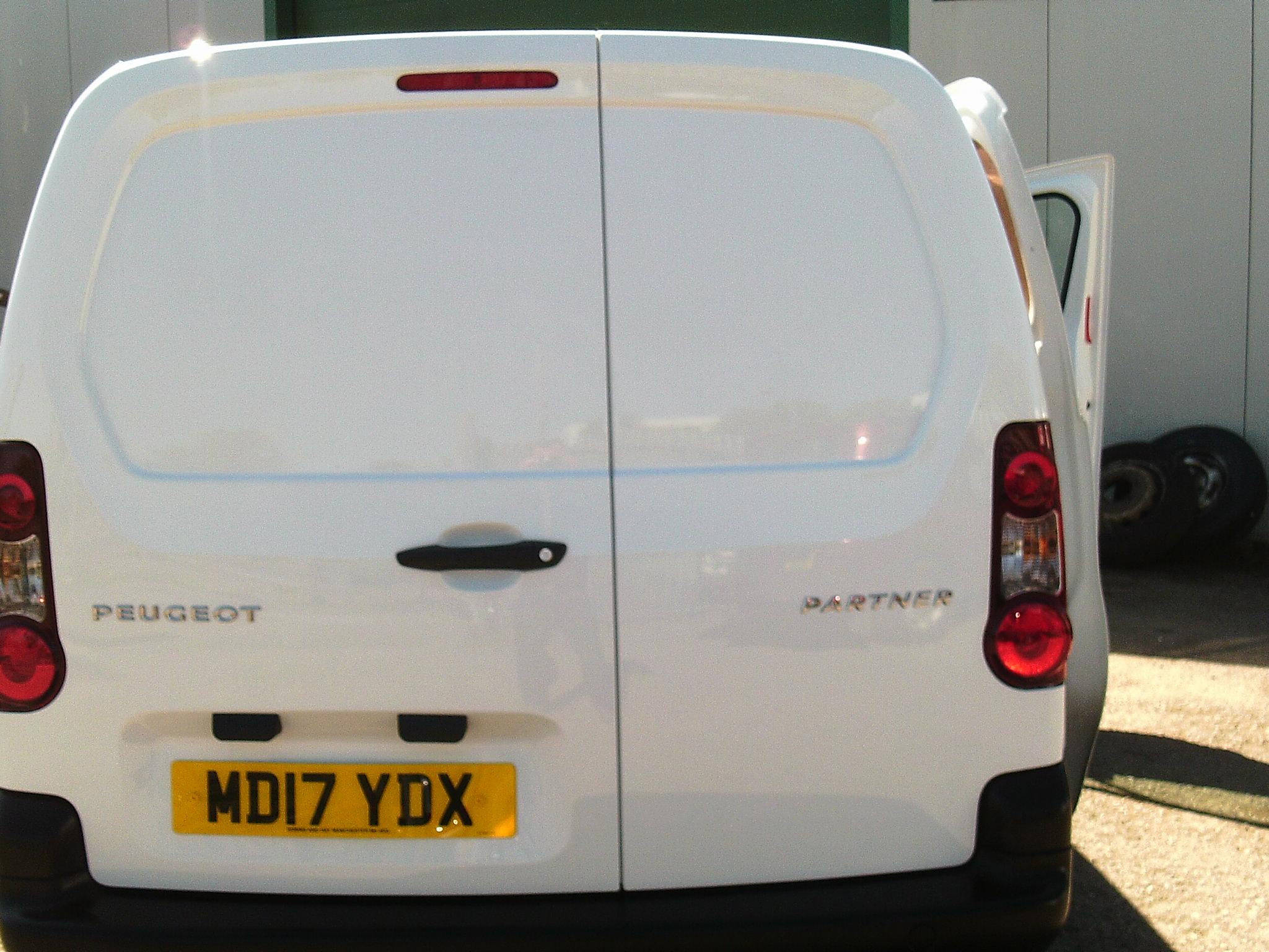 2017/17 REG PEUGEOT PARTNER S L2 BLUE HDI LWB WHITE DIESEL PANEL VAN, SHOWING 0 FORMER KEEPERS