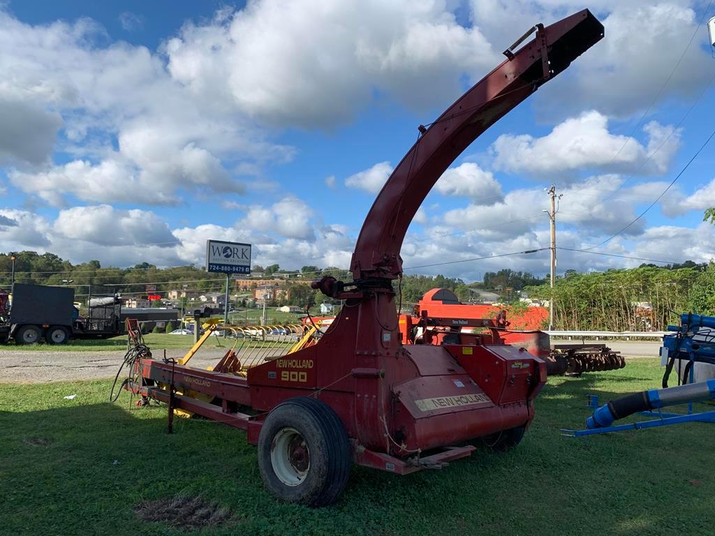 New Holland 900 Forage Harvester