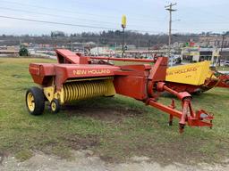 New Holland 273 Hayliner with thrower