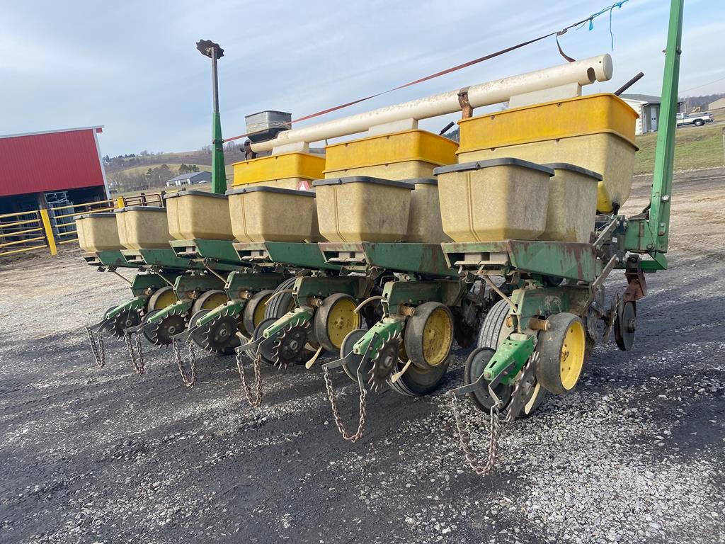 John Deere 7000 Corn Planter