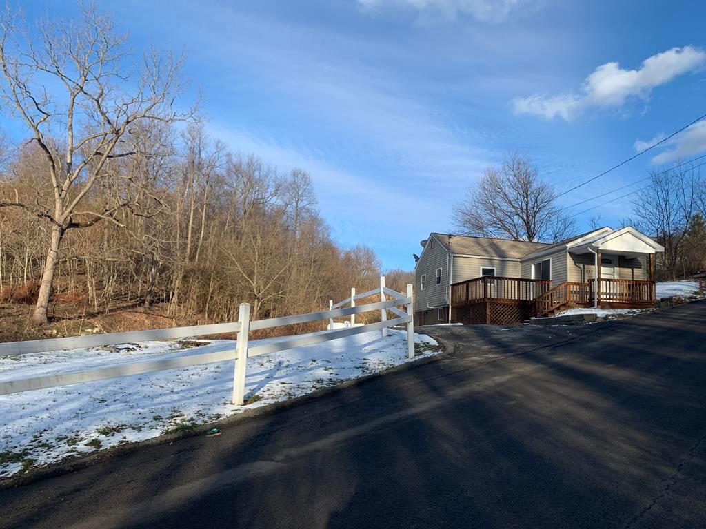 237 Turkeyfoot Rd, Lemont Furnace, PA 15456