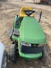 John Deere LT133