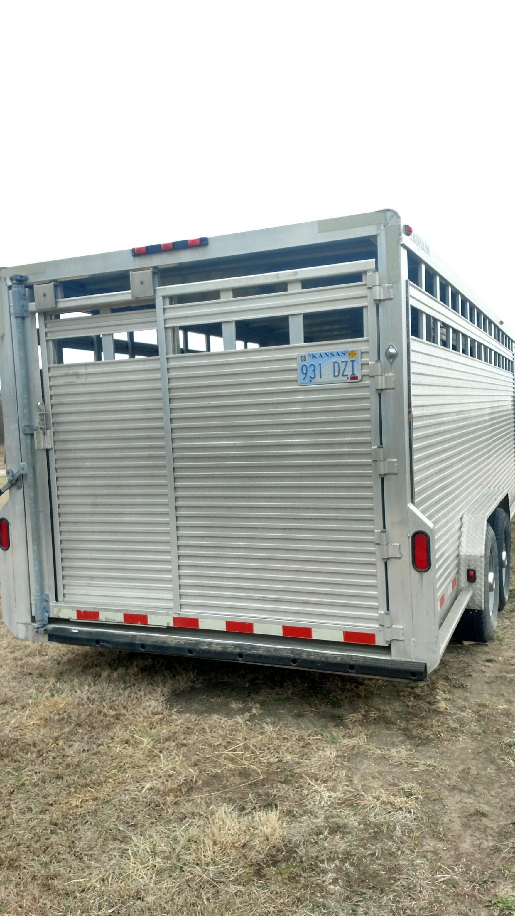 2006 GN Aluminum Travalong livestock trailer