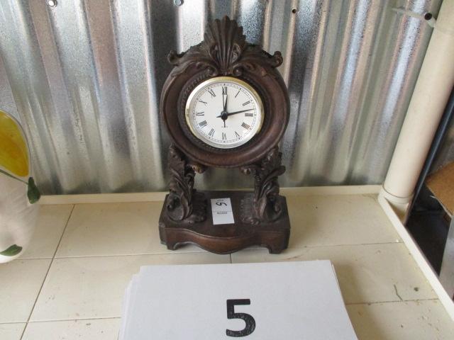Home Interior Quartz Mantel Clock