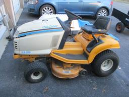 Cub Cadet HDS 2135 Lawn Tractor