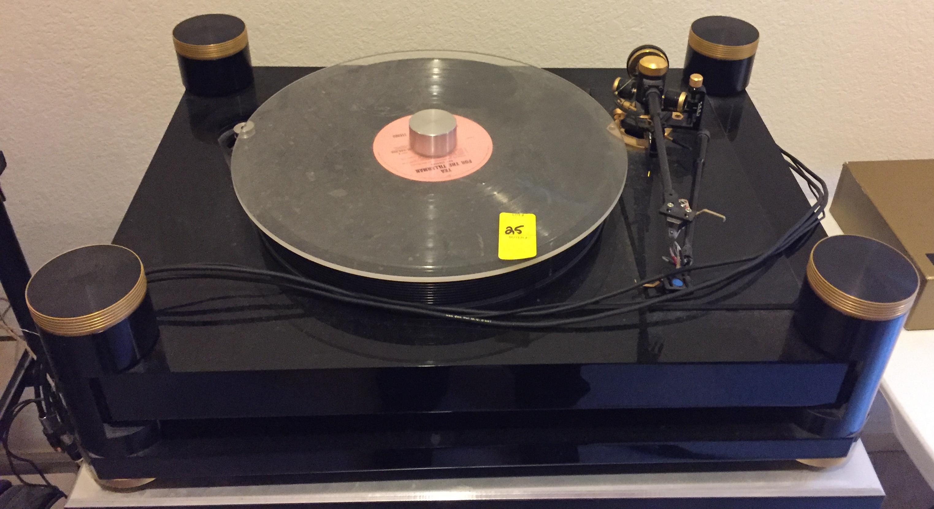 Basis Debut Gold Standard Turntable  (Basis audio inc) model Debut gold standard, ser no. 91134