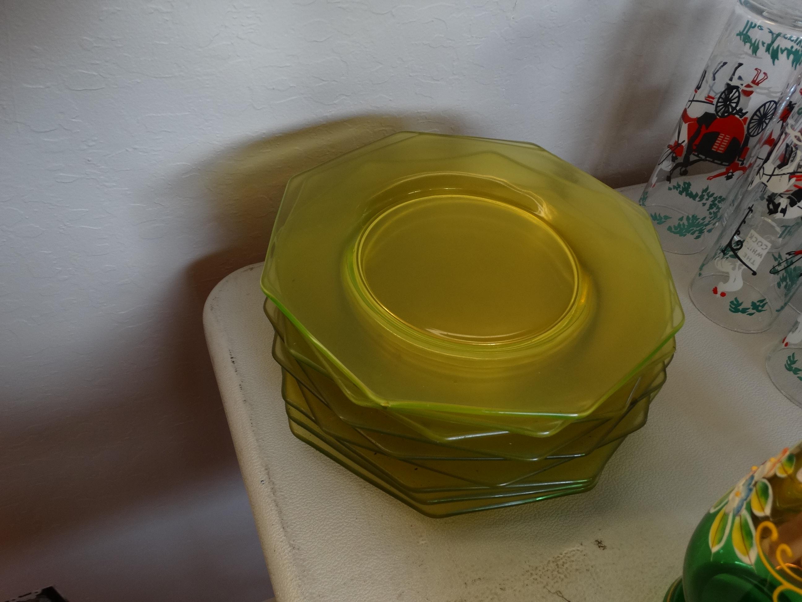 12 Piece Vaseline Glass Plates