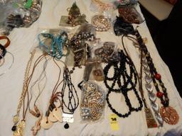 Costume Jewelry - Necklaces