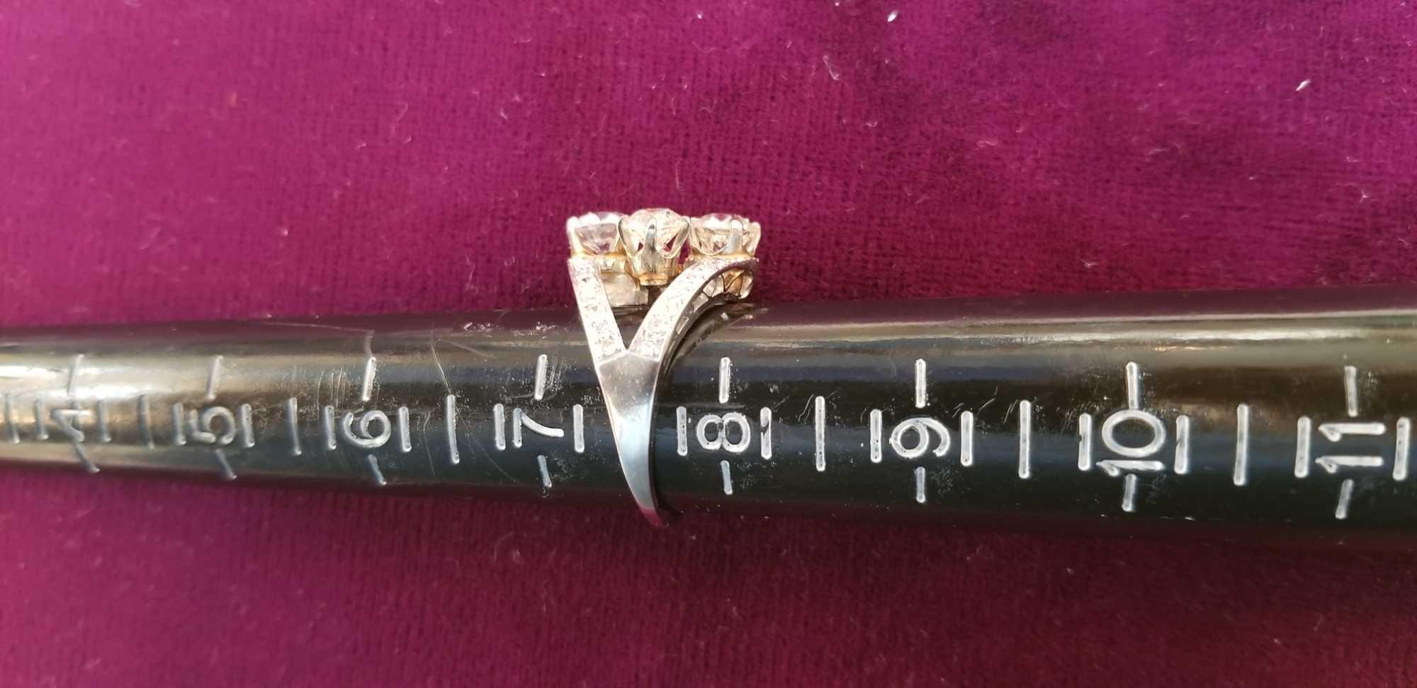Woman's 14K Diamond Ring