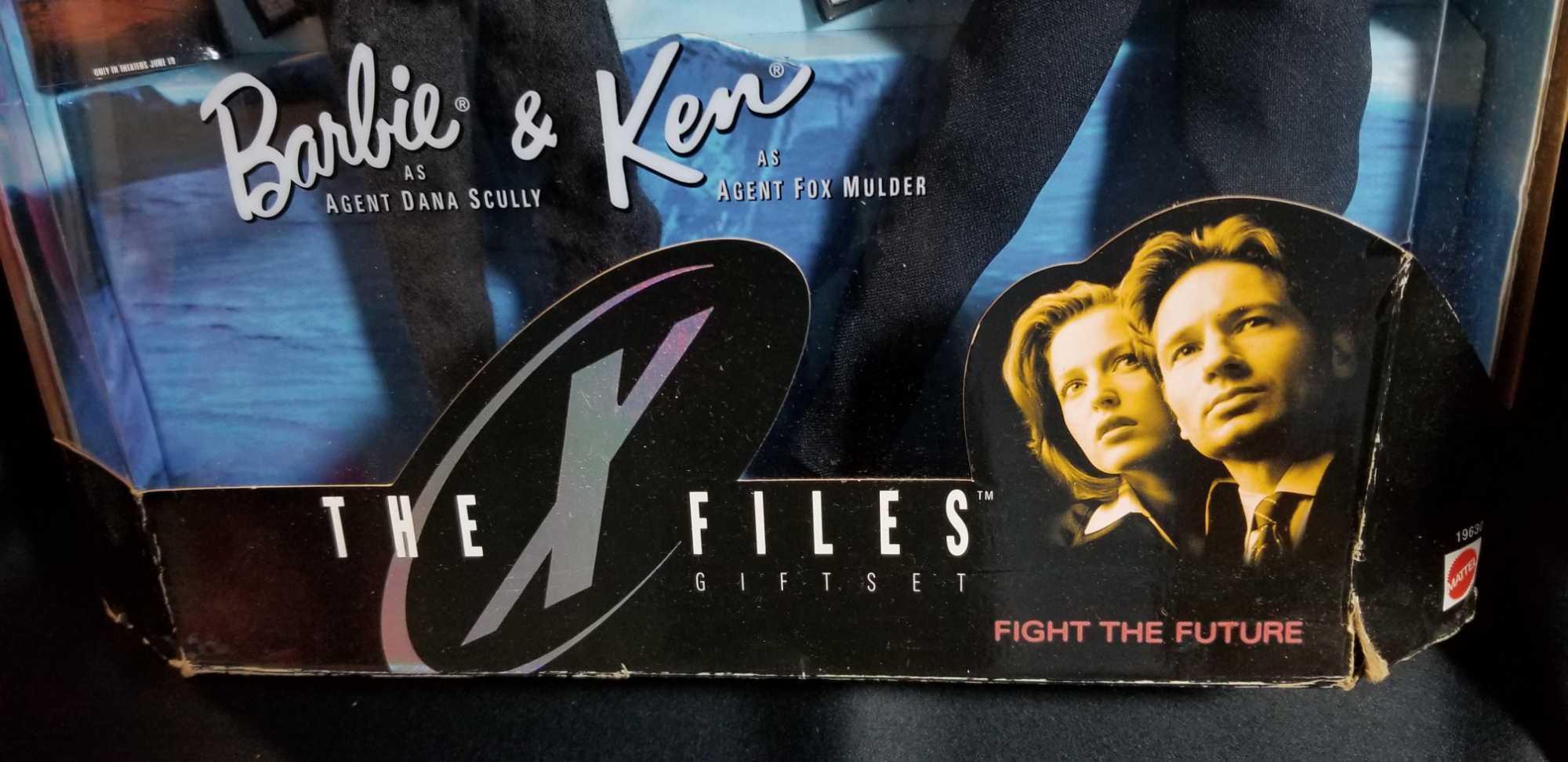 X Files Barbie and Ken