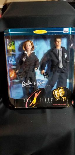 X Files Barbie and Ken
