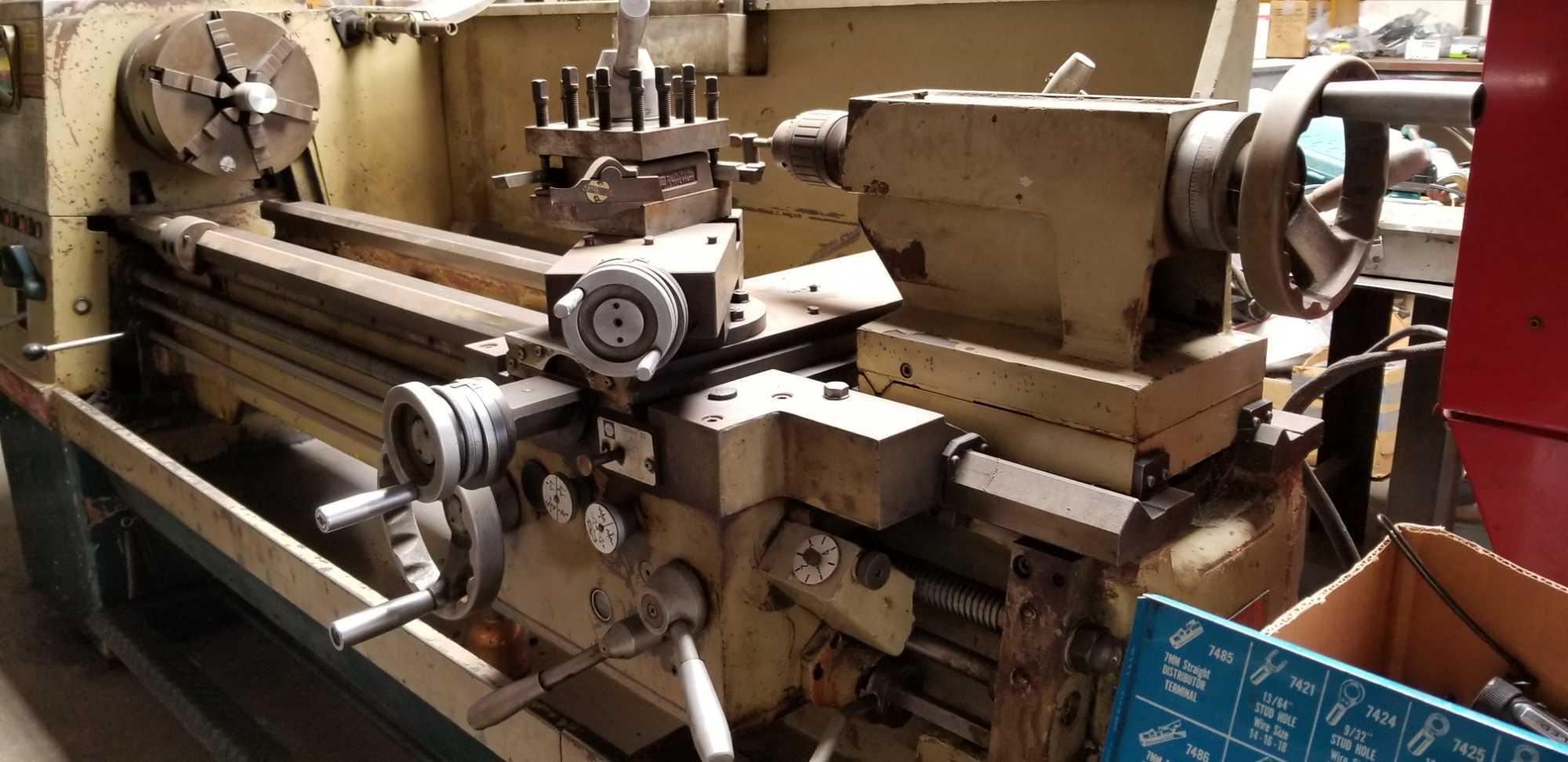 American TURNMASTER 17 x 60 Engine Lathe