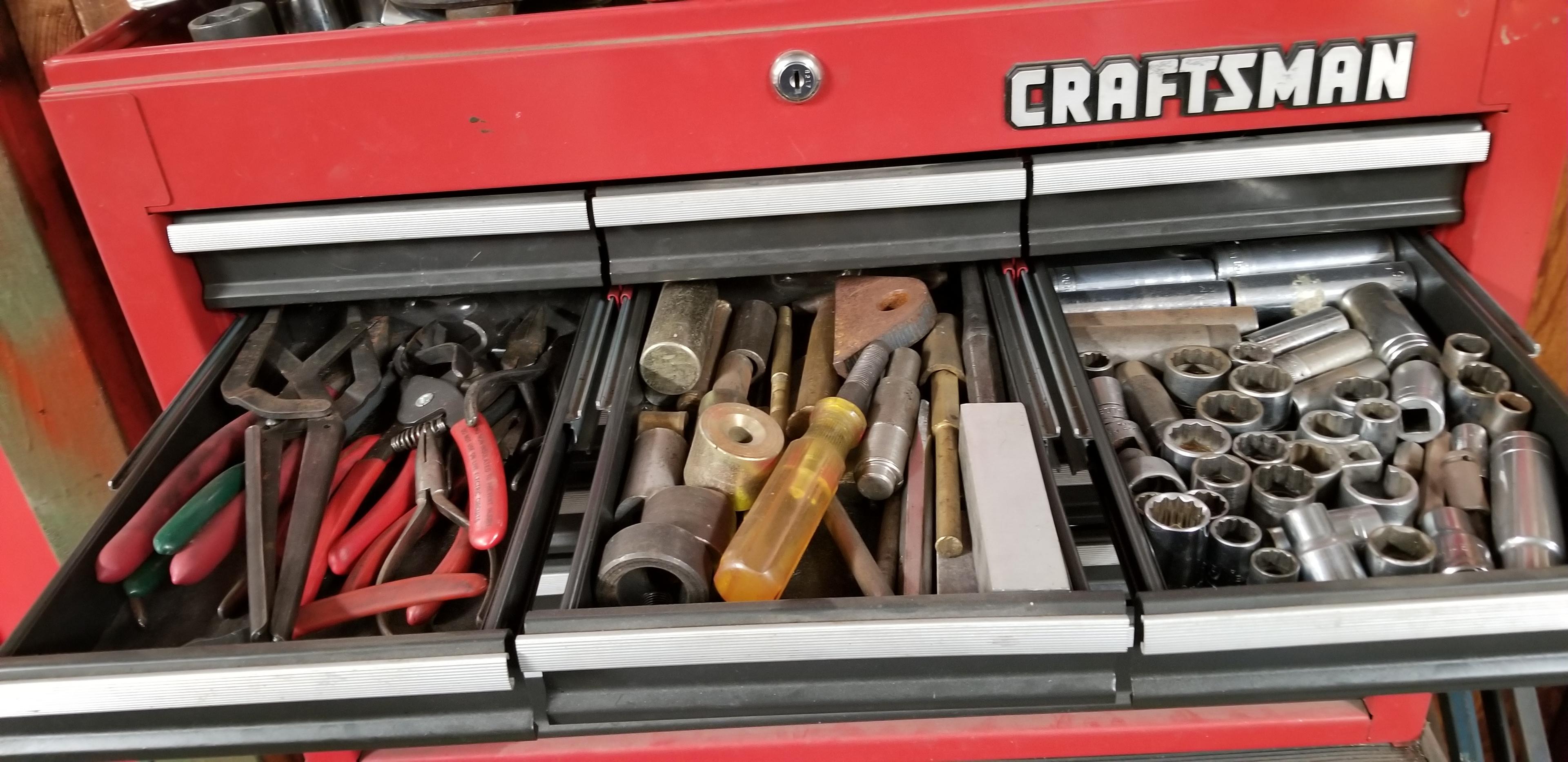 CRAFTSMAN Tool Box