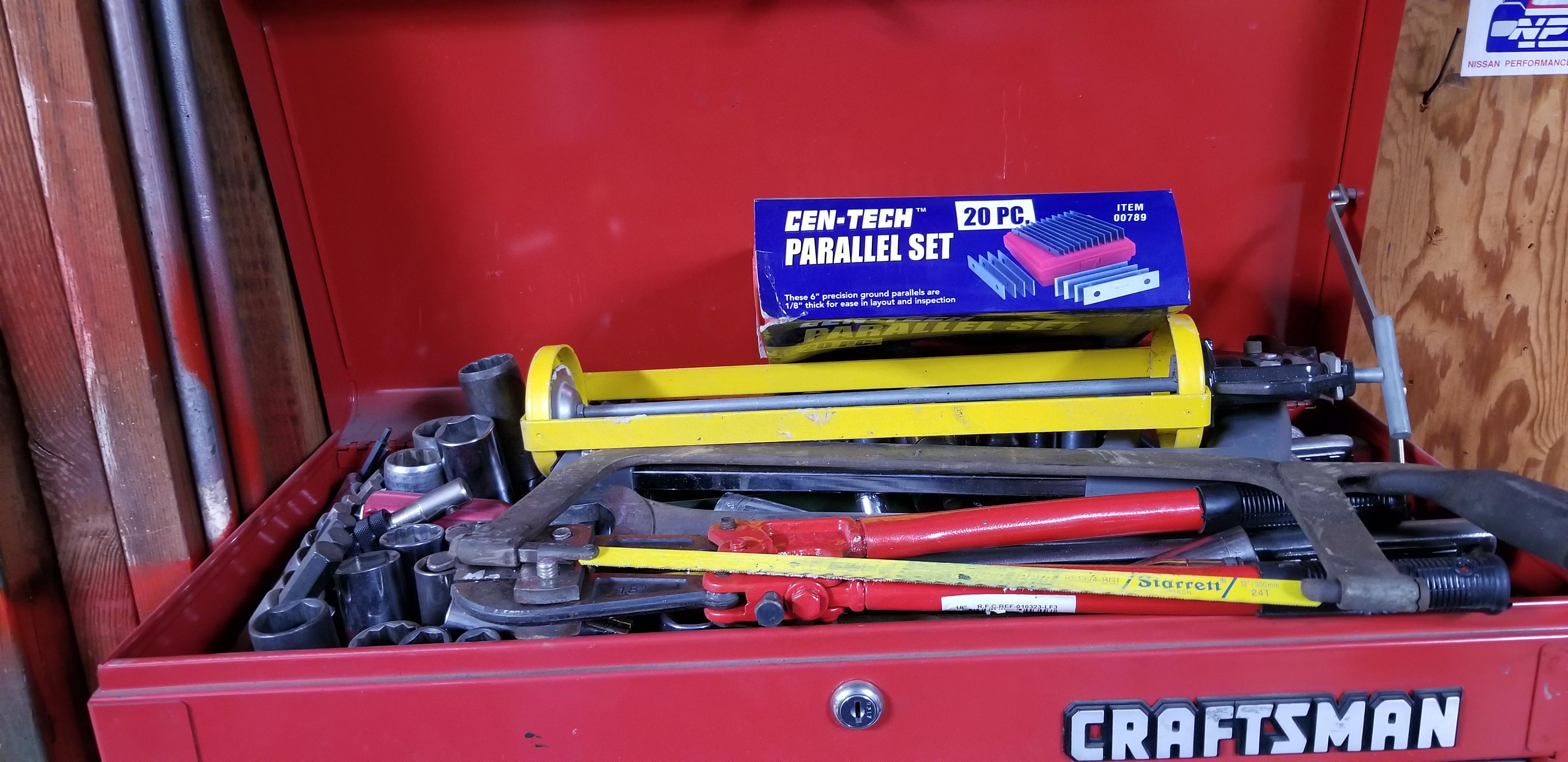 CRAFTSMAN Tool Box