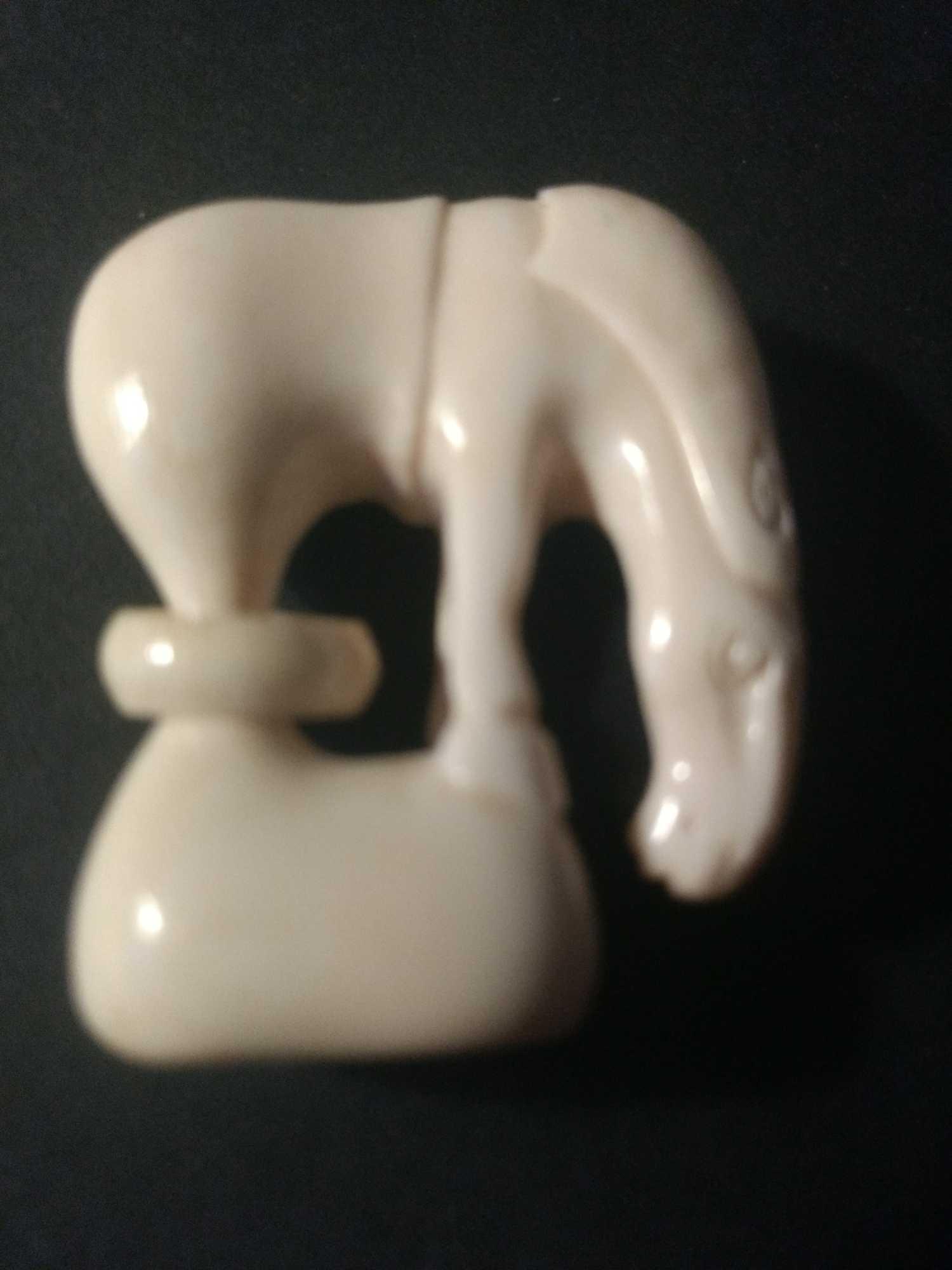 Fine Japanese Netsuke of a Horse Grazing