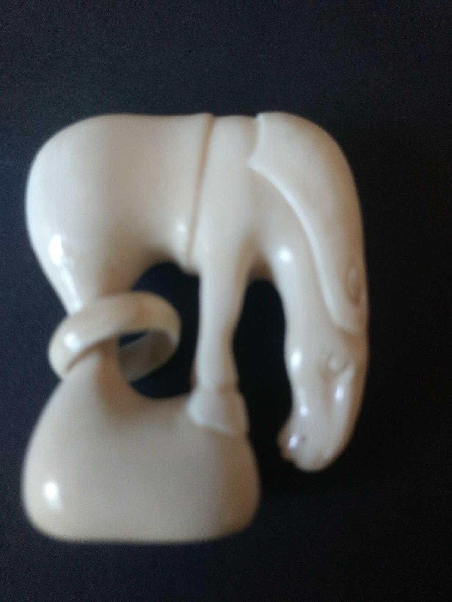 Fine Japanese Netsuke of a Horse Grazing