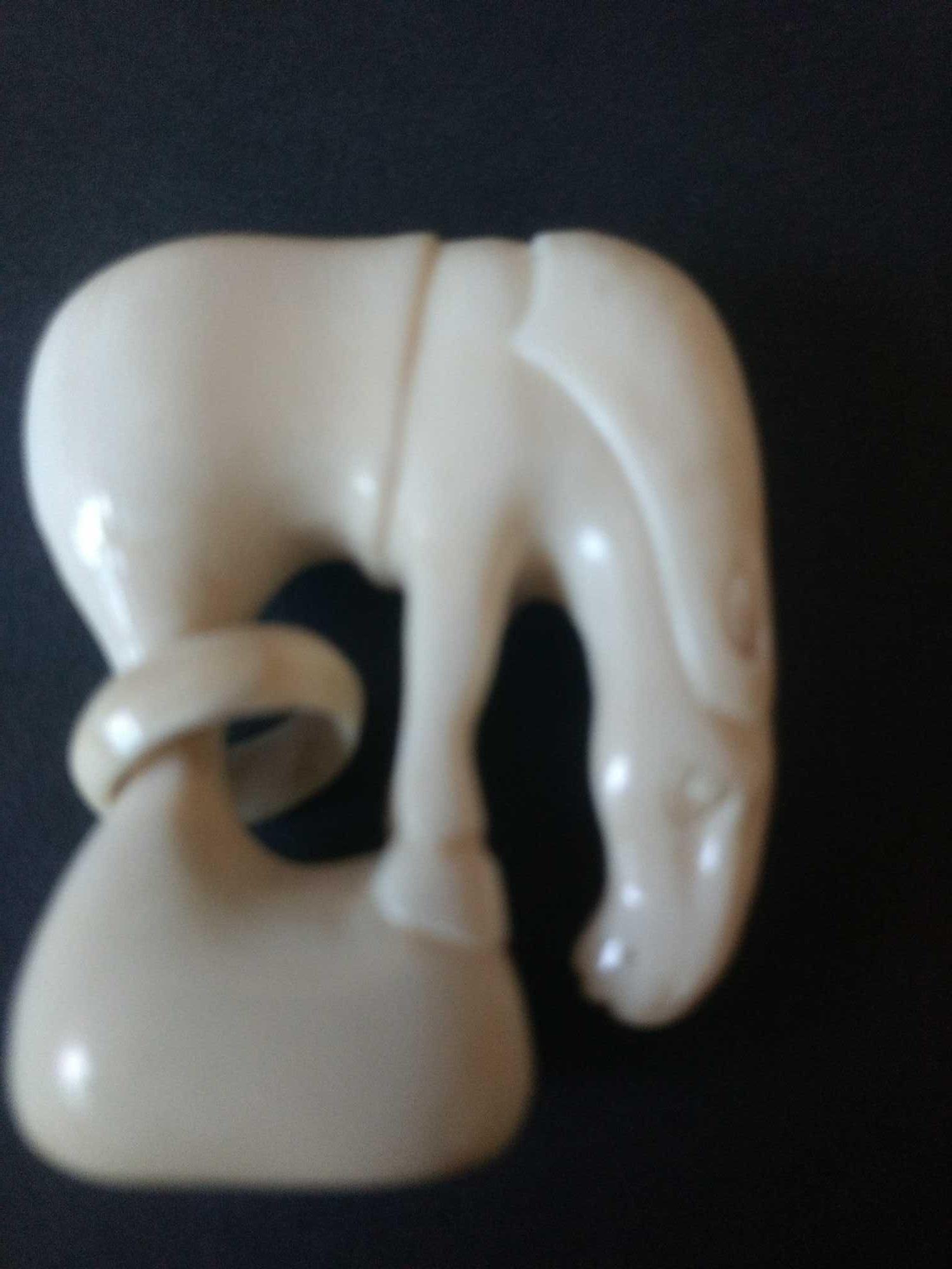 Fine Japanese Netsuke of a Horse Grazing