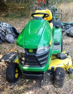 John Deere X350 Lawn Tractor with 48 in Deck