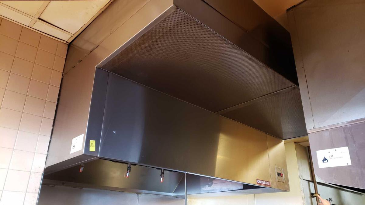 CAPTIVE AIRE EXHAUST HOOD