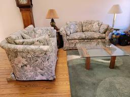 LOVE SEAT SECTIONALS