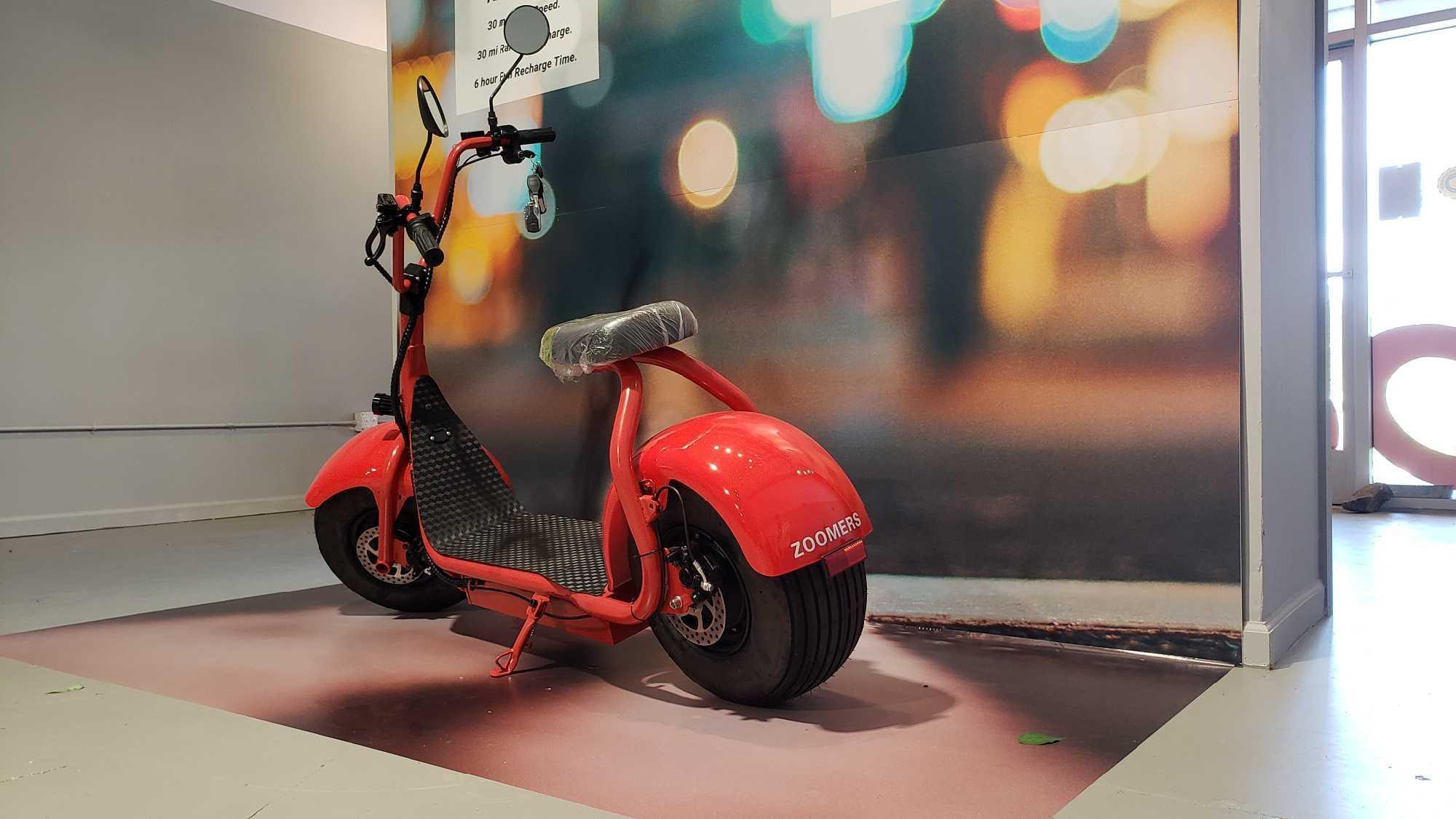 RED ZOOMER 1 ELECTRIC SCOOTER NEW IN BOX