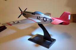 NORTH AMERICAN SAAF P-51D AIRCRAFT MODEL