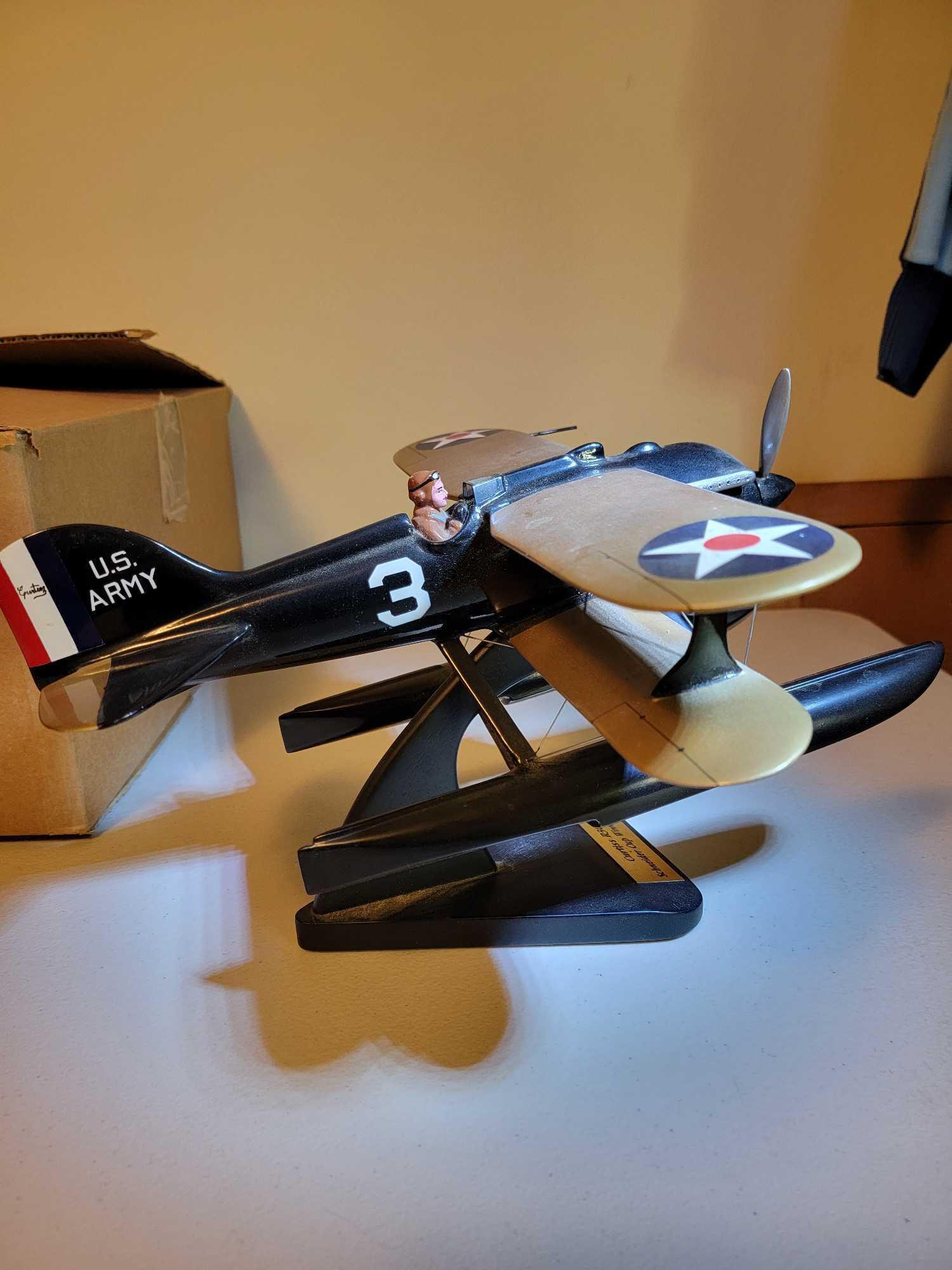 CURTISS R3C-2 AIRCRAFT MODEL