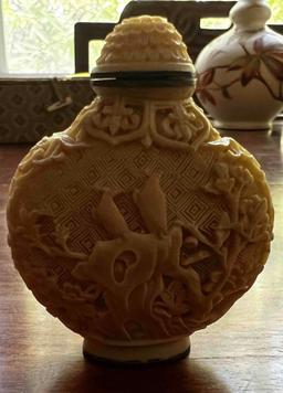 ANTIQUE CHINESE CARVED SNUFF BOTTLE